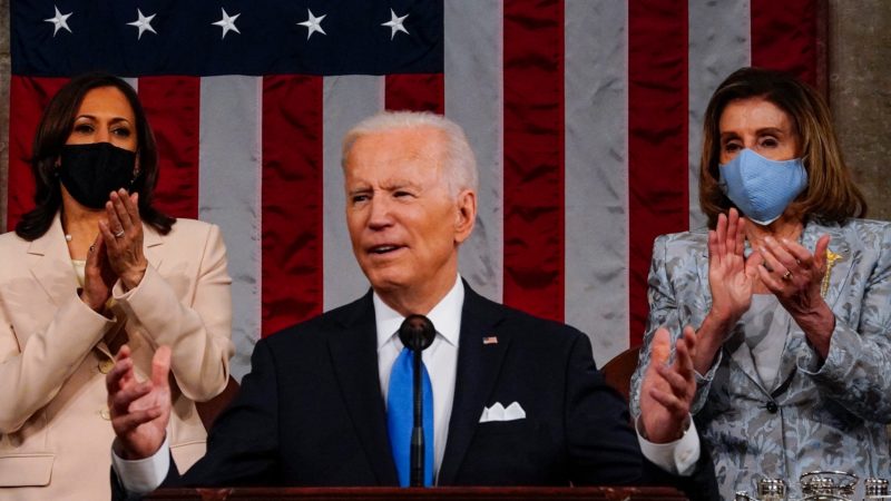 Vaccination, impôts, réforme de la police : ce qu’il faut retenir du discours de Joe Biden devant le Congrès américain