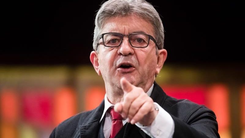 JEAN-LUC MELENCHON : « La suspension des opérations conjointes avec l’armée malienne est étrange, irresponsable face à l’ennemi, et inapplicable en réalité ».