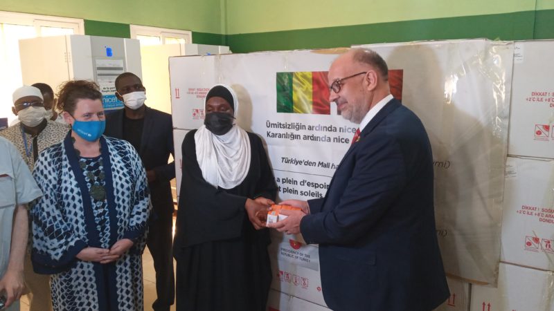 LUTTE CONTRE LA COVID-19 : La Turquie offre 500 000 doses de vaccin Sinovac au Mali