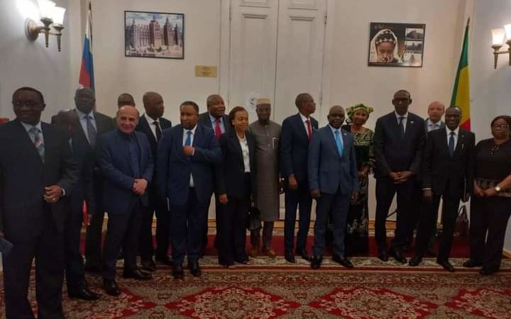 Abdoulaye Diop devant les ambassadeurs africains : « Le Mali reste dans la dynamique des négociations avec la Cedeao »