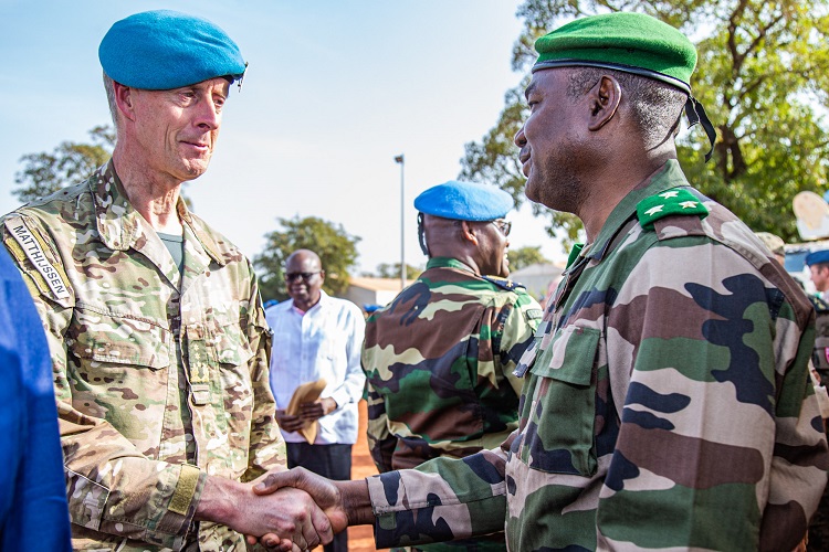 COMMANDEMENT DE LA FORCE DE LA MINUSMA : Le Général Gaye remplace le Général MATTHIJSSEN