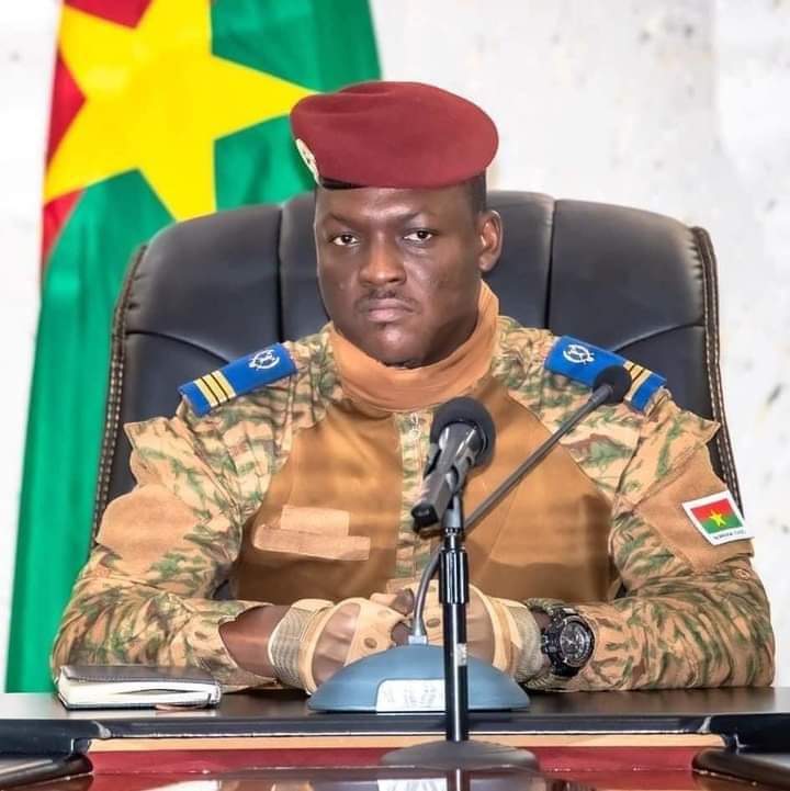 Attaque de Déou: le président Traoré invite les Burkinabè à rester engagés jusqu’à la victoire finale 