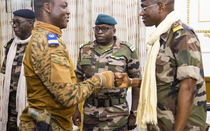 Situation sécuritaire : le Mali disposé à partager son expérience avec le Burkina Faso