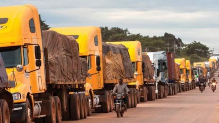 COLLECTIF DES FÉDÉRATIONS DES TRANSPORTEURS ET CHAUFFEURS ROUTIERS DU MALI Menace d’une grève de 72 heures à partir du 2 mai prochain