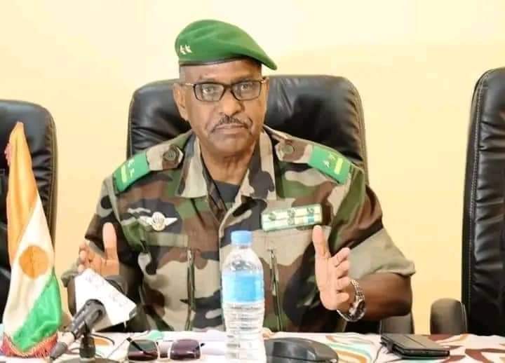 Nouvelles attaques verbales d’un Général d’armée du Niger contre le Mali et le Burkina : Vers une nouvelle brouille diplomatique entre ces trois pays frontaliers ?