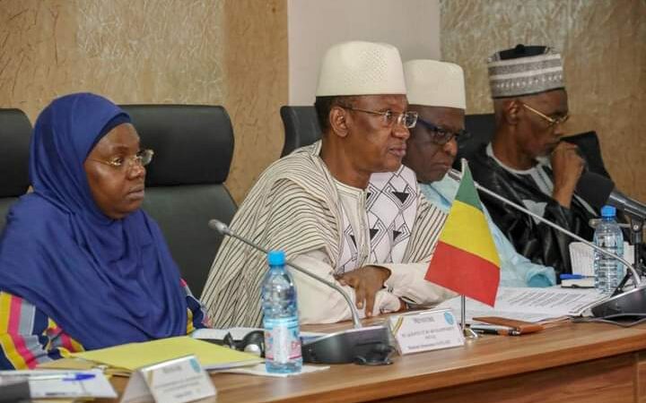 1ERE SESSION DU COMITÉ DE PILOTAGE DE LA PLATEFORME NATIONALE « UNE SEULE SANTÉ » AU MALI LE PREMIER MINISTRE ENGAGE LES ACTEURS A RELEVER LE DÉFI