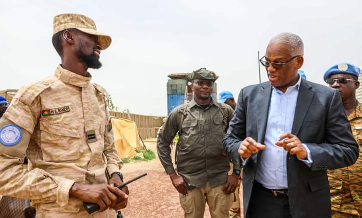 Le Chef de la MINUSMA en visite dans la région de Tombouctou dans le cadre des opérations de retrait de la Mission