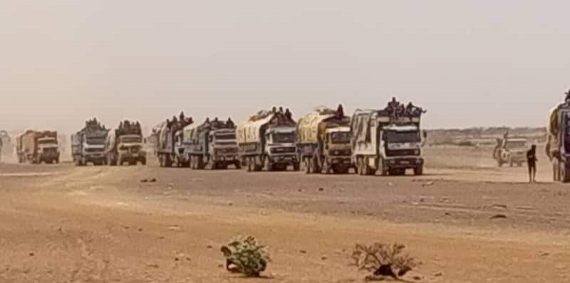 Menaka: Des camions chargés sont arrivés.