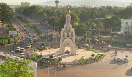 Bamako : Un présumé terroriste brulé vif après l’attaque d’un camp de la gendarmerie