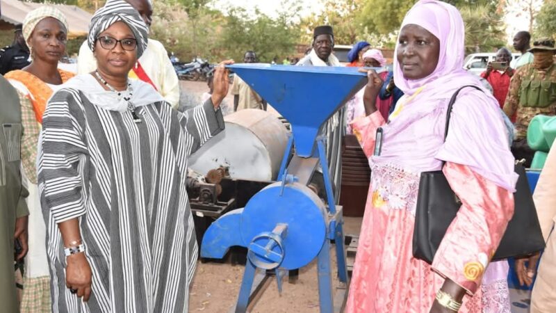 MALI-MINISTRE DE LA PROMOTION DE LA FEMME -DE L’ENFANT ET DE LA FAMILLE : UN APPUI CONSEQUENT POUR LES FEMMES DES ORGANISATIONS DE LA SOCIÉTÉ CIVILE FEMININE DE LA RÉGION DE BOUGOUNI.