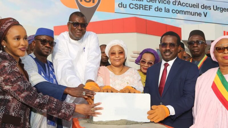 Mali- Prise en charge des urgences : Pose de la première pierre du Service d’Accueil des Urgences du CSREF du 5e arrondissement du District de Bamako.