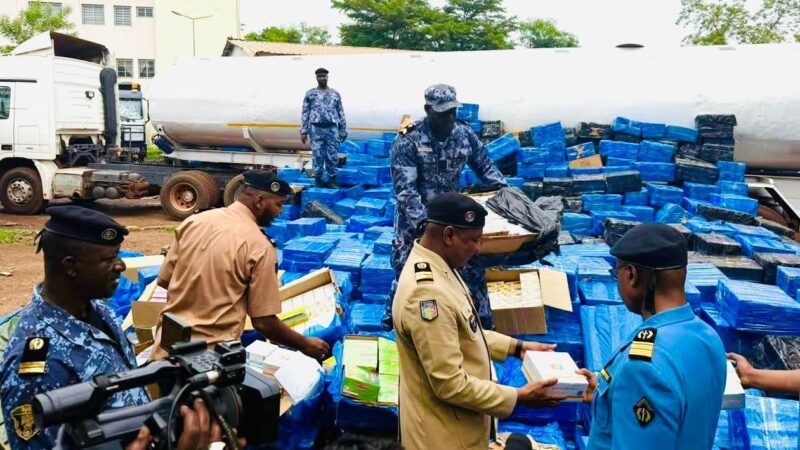 Mali- Une citerne bourrée de médicaments contrefaits interceptée par la douane
