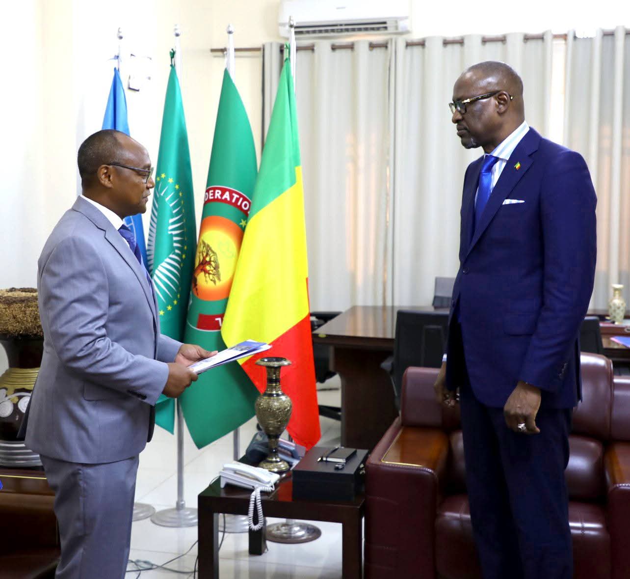 Mali- Le nouveau représentant du UNHCR présente ses lettres de créance au ministre des Affaires étrangères