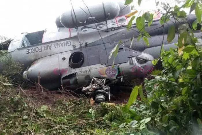 Ghana: Le ministre de la Défense décède dans un crash d’hélicoptère avec 7 autres personnes