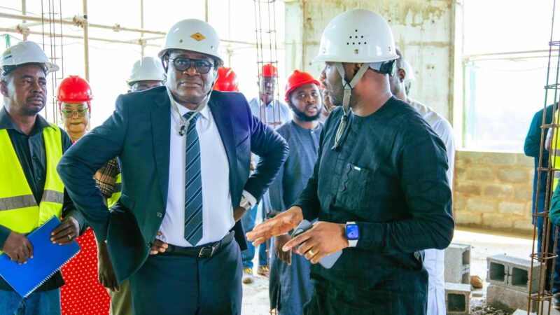 Visite du chantier du futur siège de la CANAM