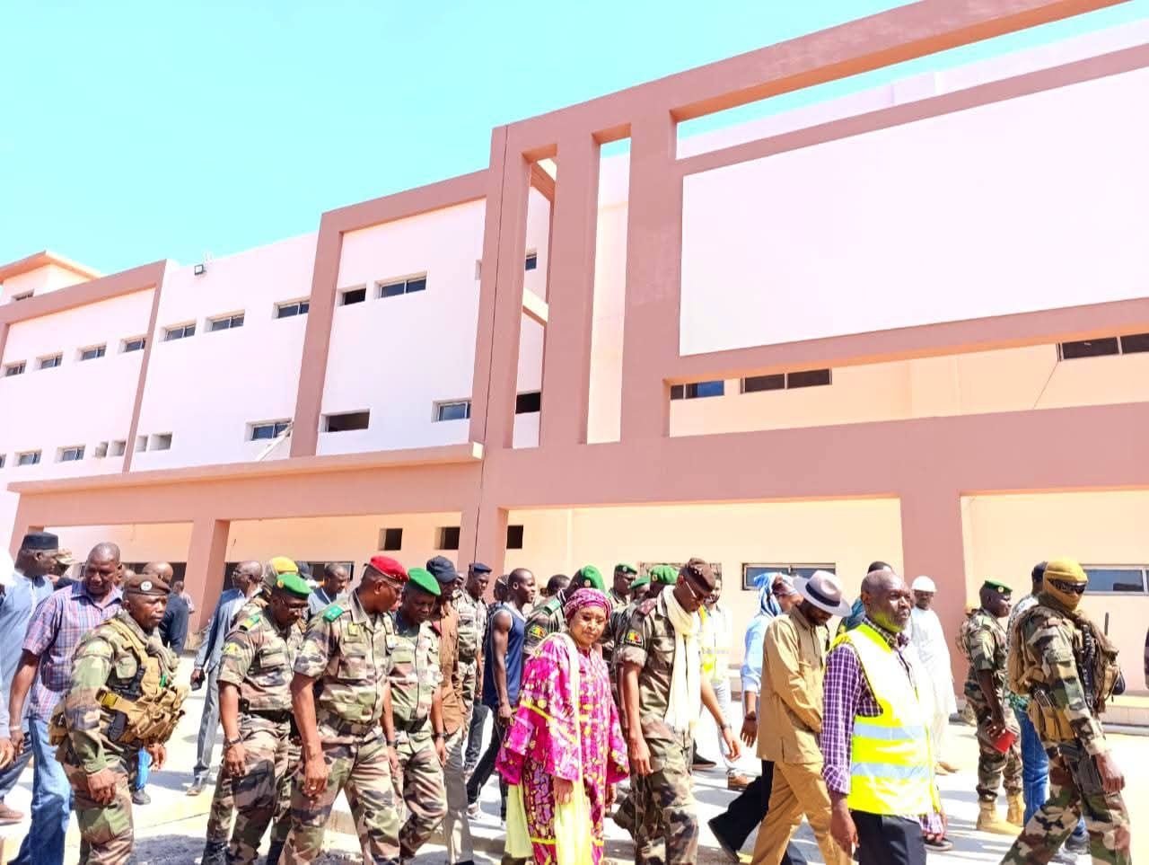 Mali- 𝐕𝐢𝐬𝐢𝐭𝐞 𝐝’é𝐯𝐚𝐥𝐮𝐚𝐭𝐢𝐨𝐧 𝐝𝐮 𝐜𝐡𝐚𝐧𝐭𝐢𝐞𝐫 𝐝𝐞 𝐥’𝐡ô𝐩𝐢𝐭𝐚𝐥 𝐦𝐢𝐥𝐢𝐭𝐚𝐢𝐫𝐞 𝐝𝐞 𝐁𝐚𝐧𝐚𝐧𝐤𝐨𝐫𝐨 : 𝐝𝐞𝐬 𝐚𝐯𝐚𝐧𝐜é𝐞𝐬 𝐞𝐧𝐜𝐨𝐮𝐫𝐚𝐠𝐞𝐚𝐧𝐭𝐞𝐬