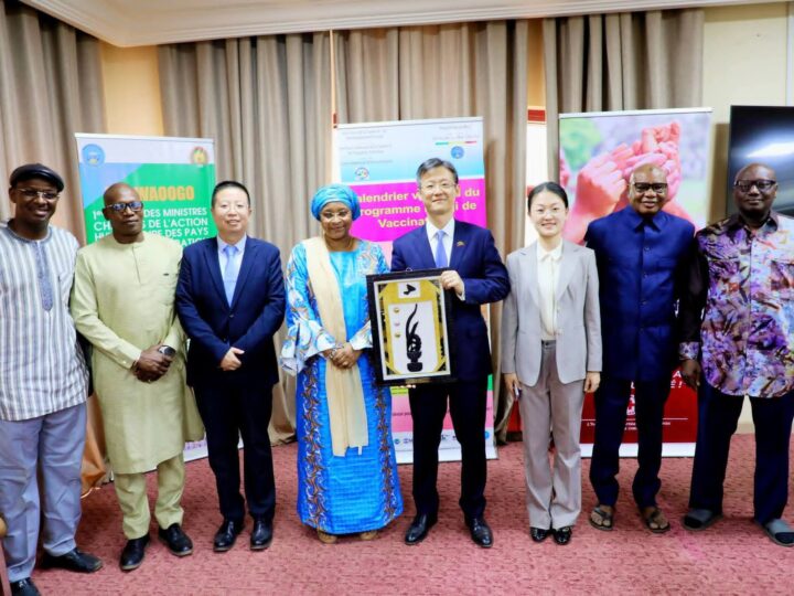 Mali-𝐂𝐨𝐨pé𝐫𝐚𝐭𝐢𝐨𝐧 𝐬𝐚𝐧𝐢𝐭𝐚𝐢𝐫𝐞 : 𝐥𝐞 𝐦𝐢𝐧𝐢𝐬𝐭𝐫𝐞 𝐝𝐞 𝐥𝐚 𝐒𝐚𝐧𝐭é 𝐞𝐭 𝐝𝐮 𝐃é𝐯𝐞𝐥𝐨𝐩𝐩𝐞𝐦𝐞𝐧𝐭 𝐒𝐨𝐜𝐢𝐚𝐥 𝐫𝐞ç𝐨𝐢𝐭 𝐥&rsquo;𝐚𝐦𝐛𝐚𝐬𝐬𝐚𝐝𝐞𝐮𝐫 𝐝𝐞 𝐥𝐚 𝐂𝐡𝐢𝐧𝐞 𝐚𝐮 𝐌𝐚𝐥𝐢