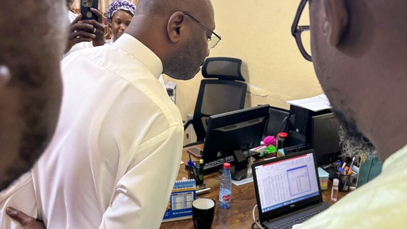 Visite inopinée du Directeur Général de la CMSS dans les locaux de la Direction Générale.