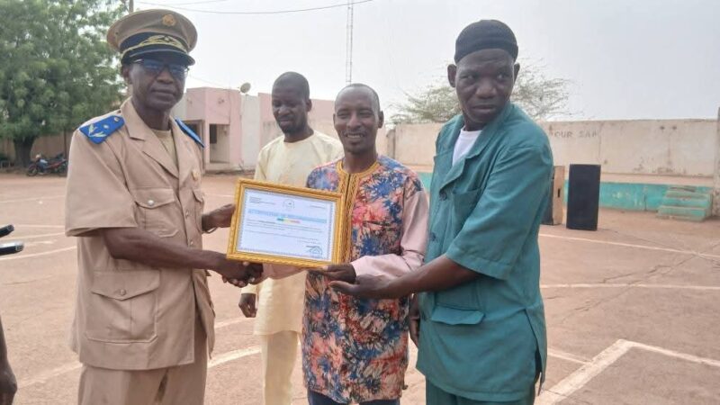 Commune de Ouolon: GRADEM met en avant l&rsquo;engagement citoyen de la jeunesse