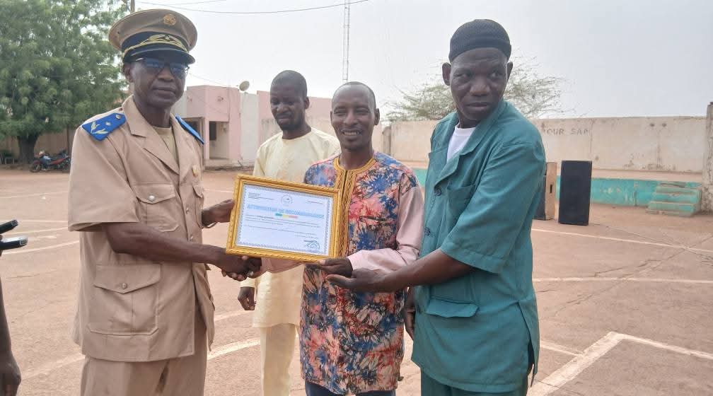 Commune de Ouolon: GRADEM met en avant l&rsquo;engagement citoyen de la jeunesse