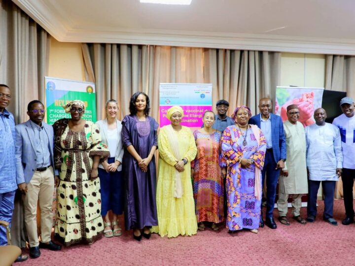 𝐄𝐧 𝐯𝐢𝐬𝐢𝐭𝐞 𝐚𝐮 𝐌𝐚𝐥𝐢, 𝐥’é𝐪𝐮𝐢𝐩𝐞 𝐝𝐮 𝐅𝐨𝐧𝐝𝐬 𝐦𝐨𝐧𝐝𝐢𝐚𝐥 𝐟𝐞́𝐥𝐢𝐜𝐢𝐭𝐞 𝐥𝐞𝐬 𝐩𝐫𝐨𝐠𝐫è𝐬 𝐞𝐧𝐫𝐞𝐠𝐢𝐬𝐭𝐫é𝐬 𝐝𝐚𝐧𝐬 𝐥’𝐚𝐛𝐬𝐨𝐫𝐩𝐭𝐢𝐨𝐧 𝐝𝐞𝐬 𝐫𝐞𝐬𝐬𝐨𝐮𝐫𝐜𝐞𝐬 𝐞𝐭 𝐥𝐚 𝐦𝐢𝐬𝐞 𝐞𝐧 œ𝐮𝐯𝐫𝐞 𝐝𝐞𝐬 𝐩𝐫𝐨𝐠𝐫𝐚𝐦𝐦𝐞𝐬