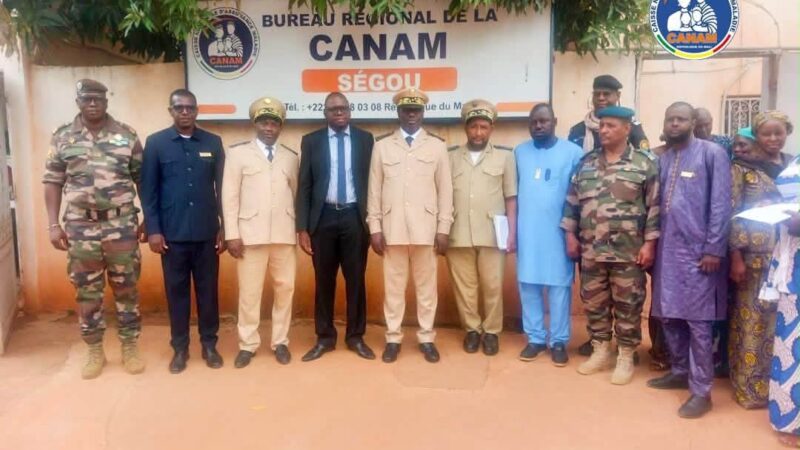 Visite du Gouverneur de la région de Ségou au Bureau Régional de la CANAM