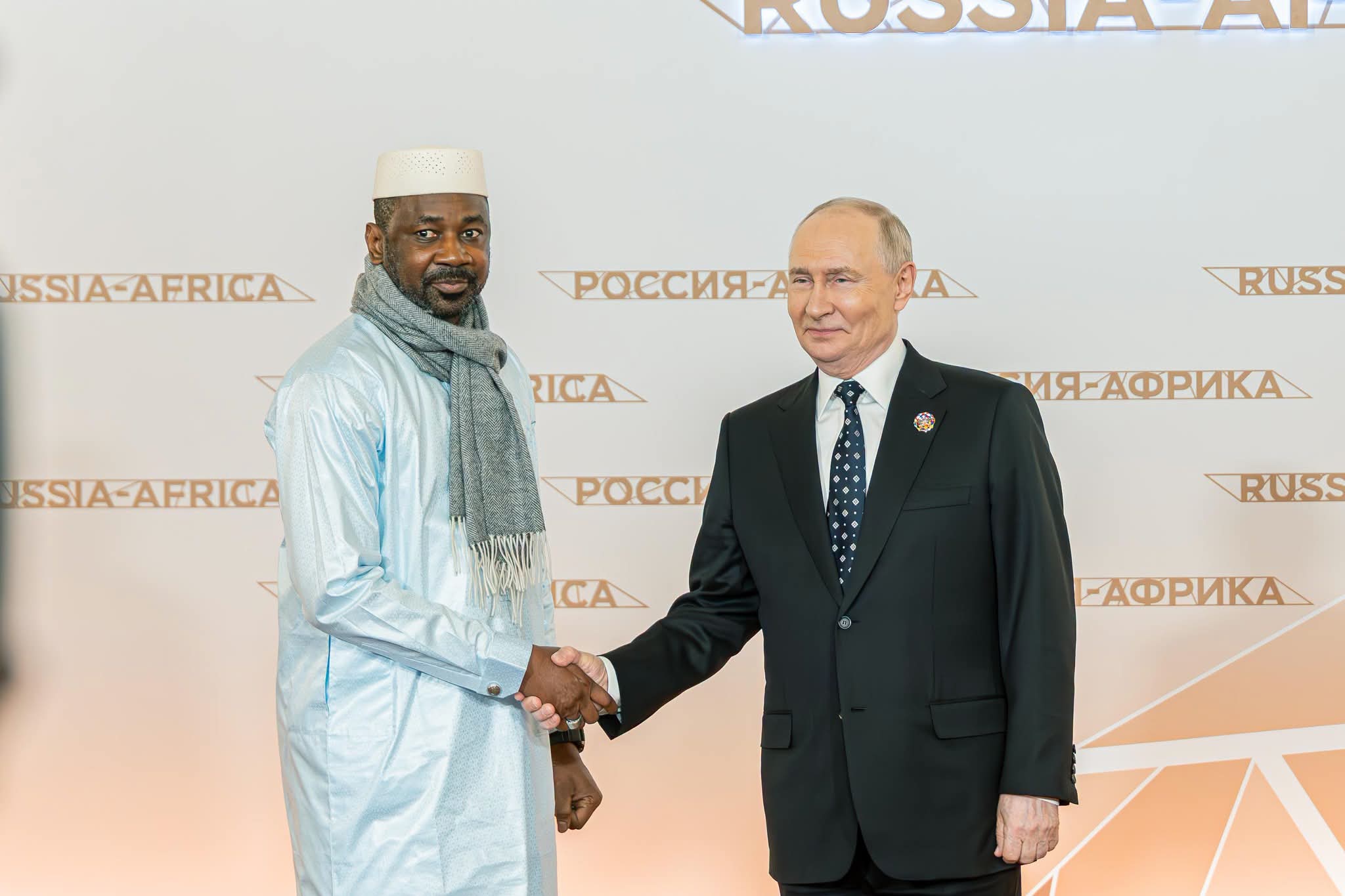 Sommet Russie-Afrique : Assimi Goïta participe à l’ouverture du Forum économique et humanitaire